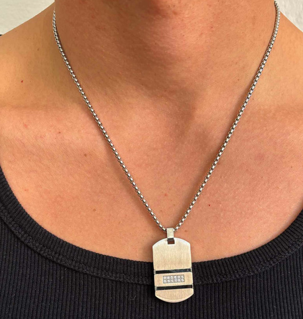 Collar Hombre Martinez con Placa Oro