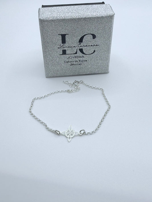 Pulsera plata nudo de bruja