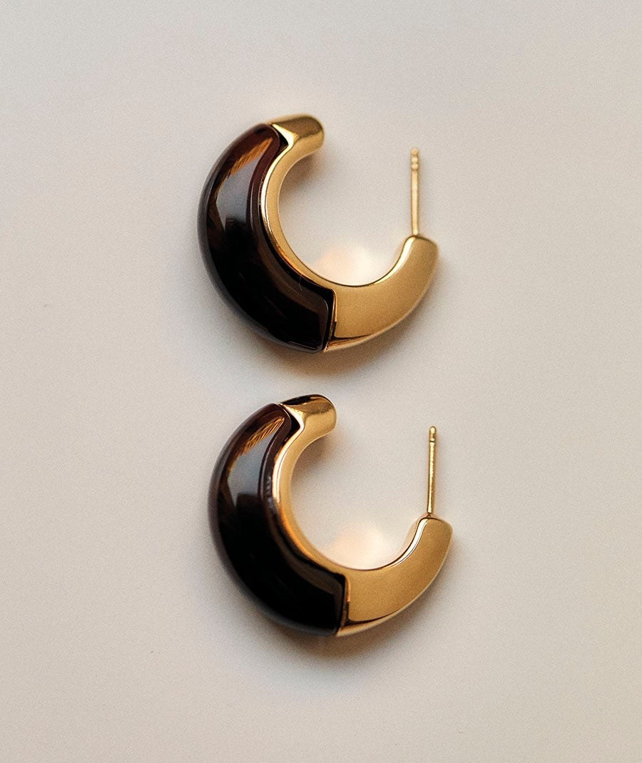 PENDIENTES SEMILUNA COFFEE CON ACETATO Y RESINA MARRÓN VIDAL & VIDAL