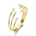 Brazalete de acero 316 chapado 18 kt tres hilos con circonitas 59 x 46 mm waterproof